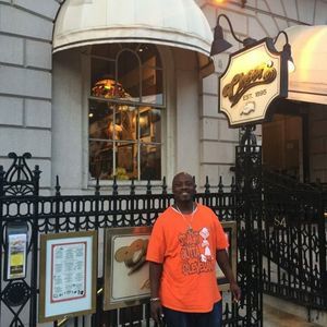 Meet your Posher, Robert